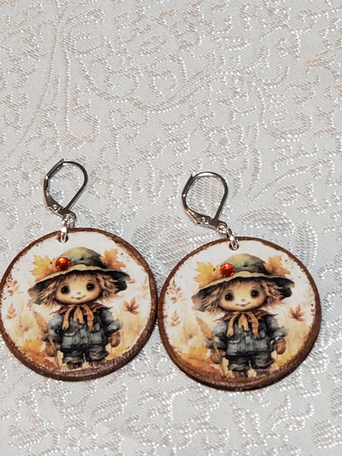 Wooden Decoupage Earrings (Scarecrow) round