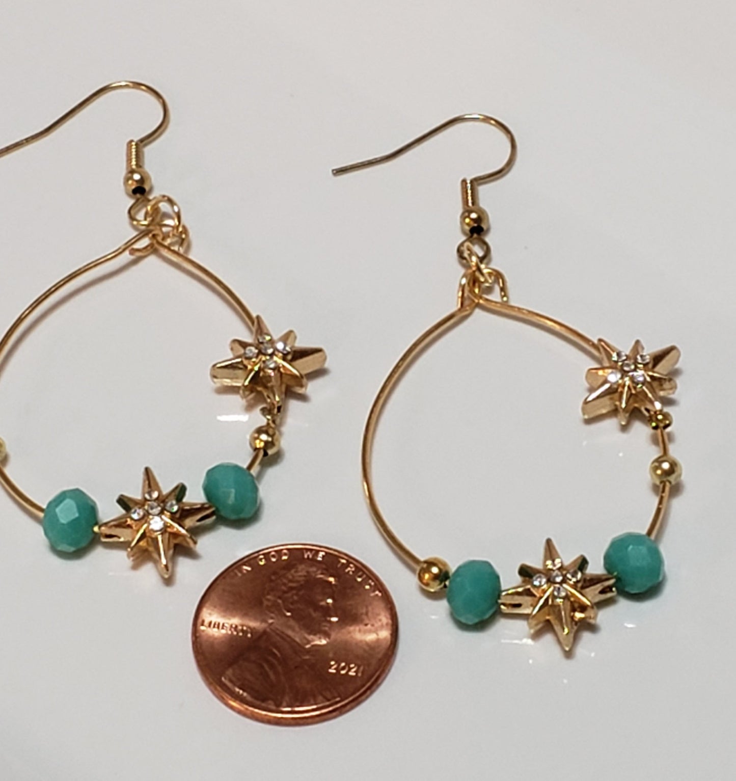 Oblong Hoop earrings with Gold Stars and Pink Beads