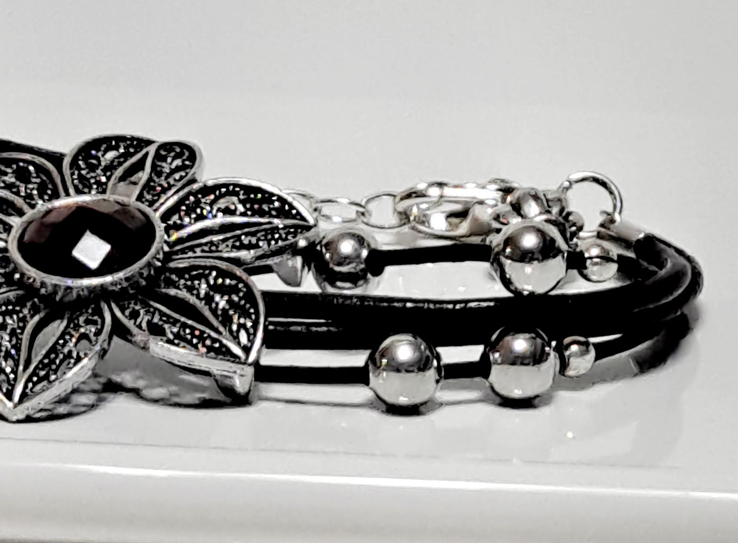 Vintage-Inspired Flower Bracelet Orange Rhinestone