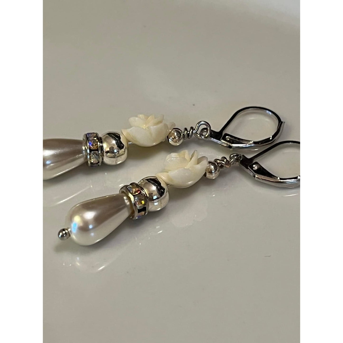 Cream Rose & Pearl Earrings