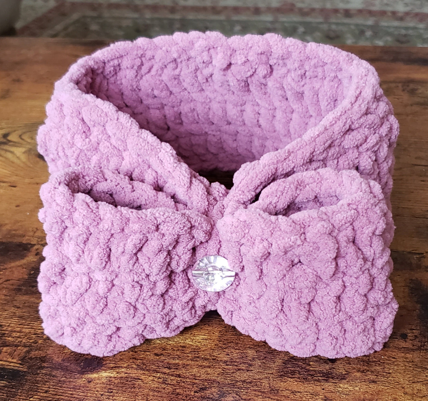 Adorable Crocheted Headbands with Pretty Bow