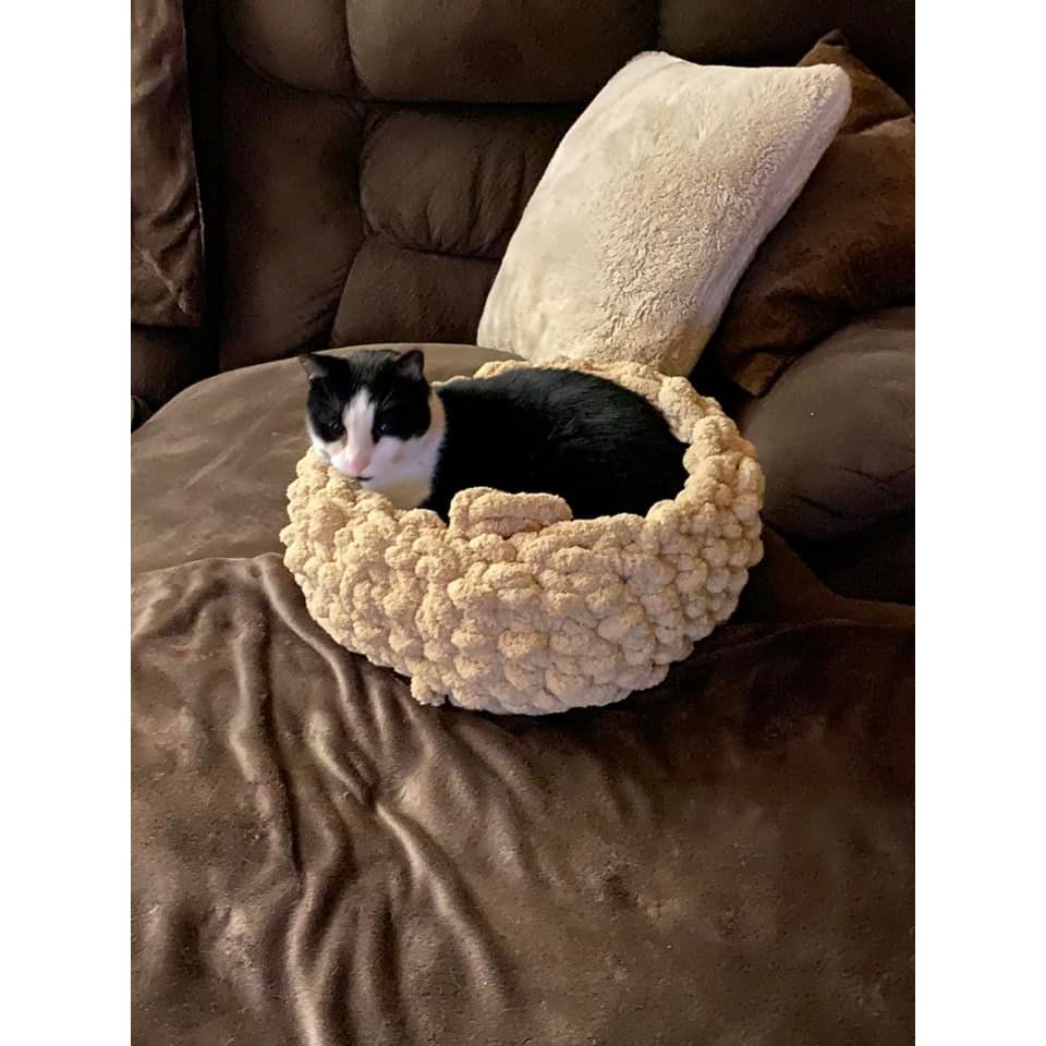 Custom Cozy Cat Beds make sure you look through all the photos