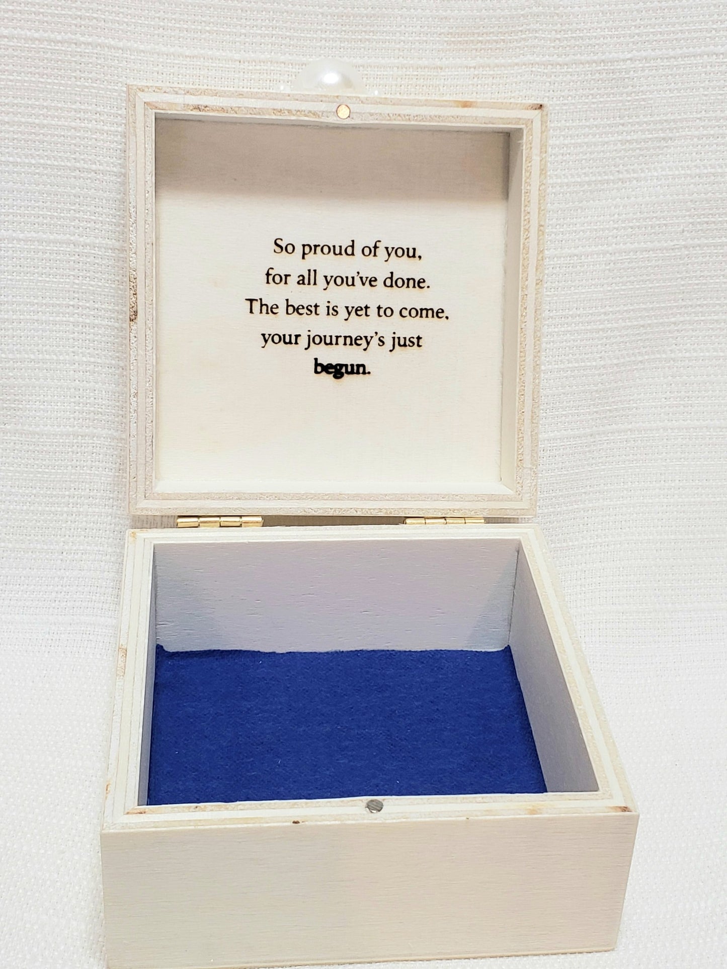 Personalized Graduation Keepsake Box – Class of 2025 – Custom School Gift Box with Inspirational Message & Pearl Accent