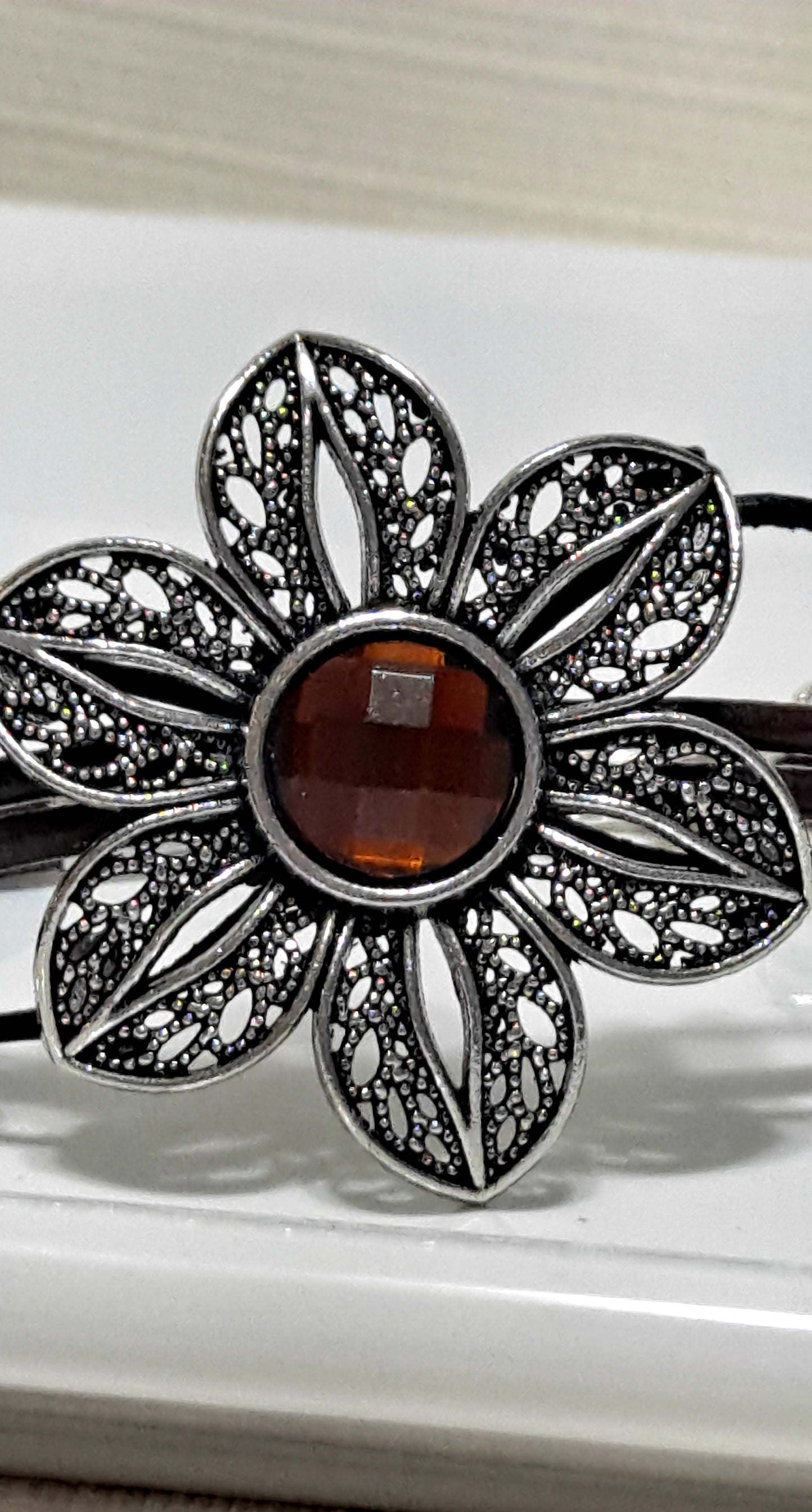 Vintage-Inspired Flower Bracelet Orange Rhinestone
