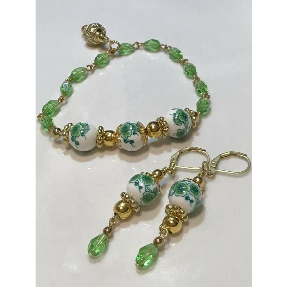 Pretty Green Flower Bracelet and Earrings Set