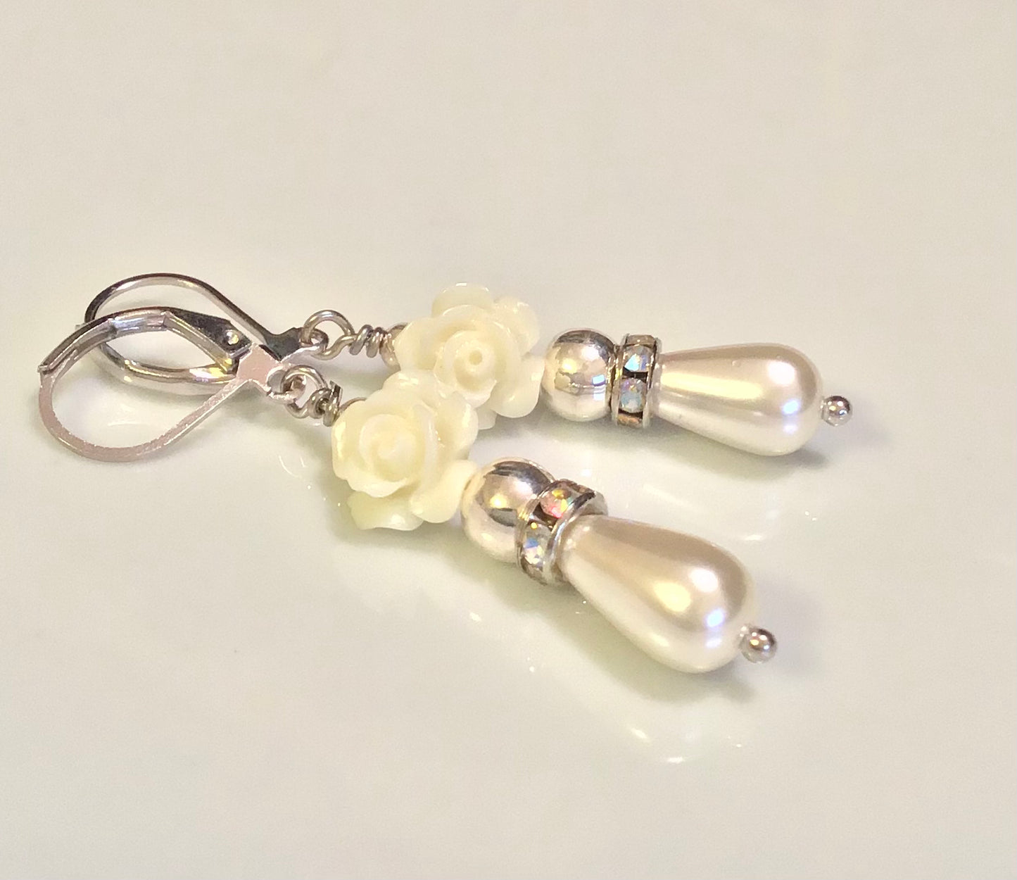 Cream Rose & Pearl Earrings