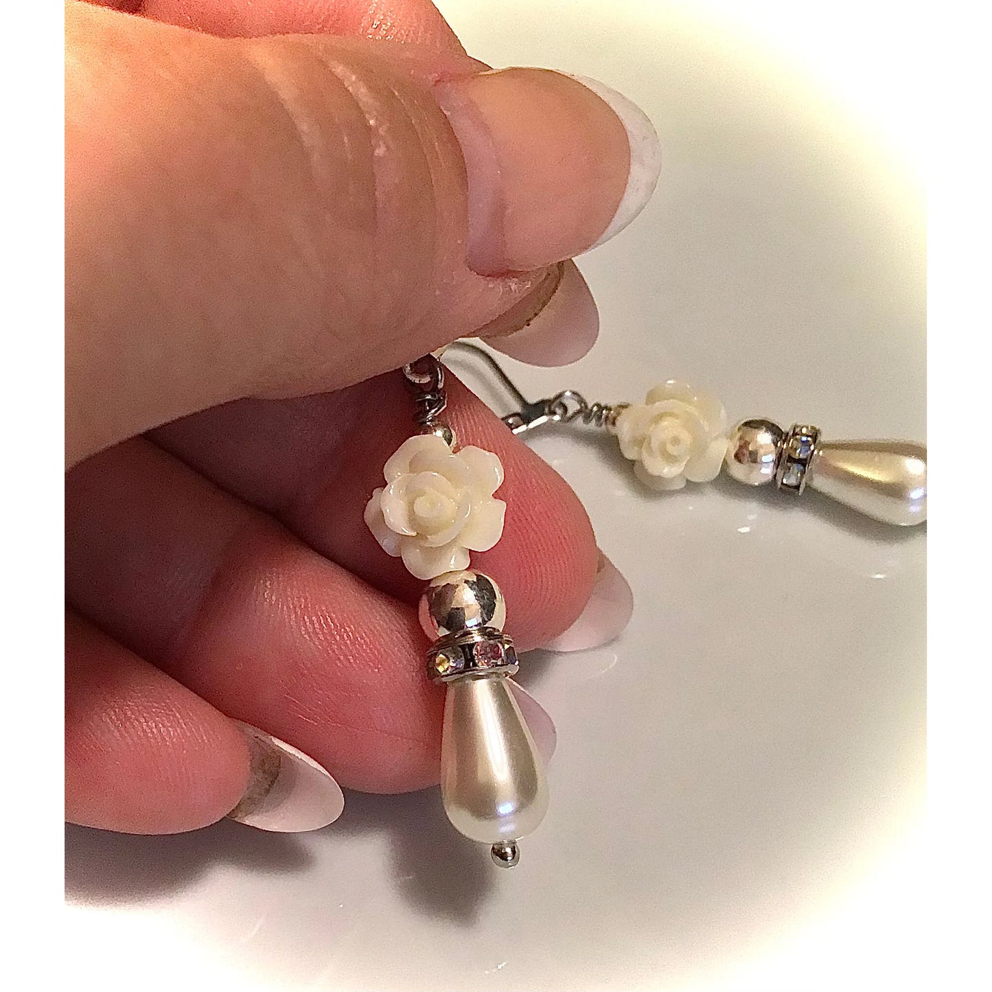 Cream Rose & Pearl Earrings